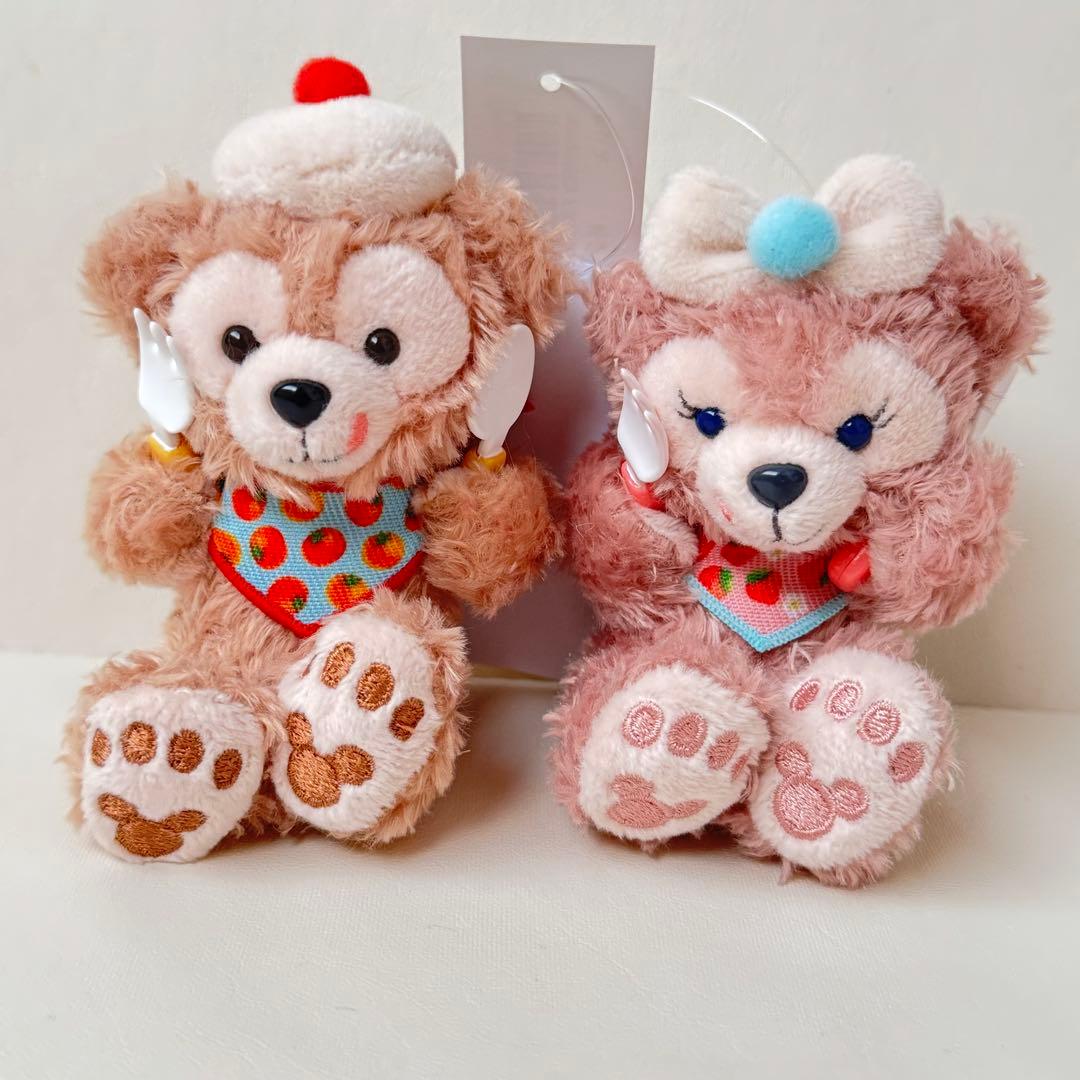 ワンダフルキッチン　ぬいぐるみチャーム　ダッフィー シェリーメイ　2点セット