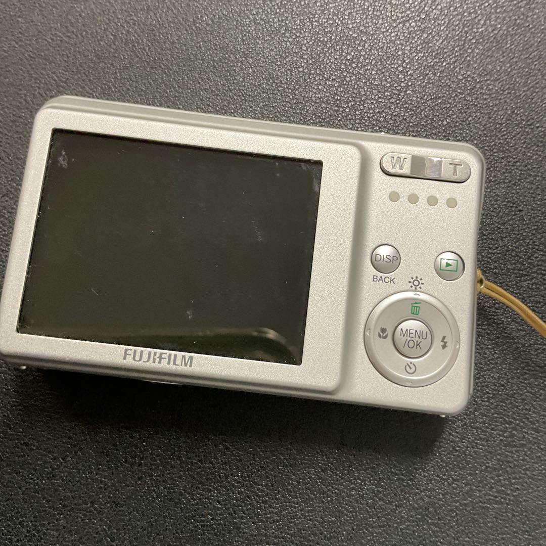 Y301 Fujifilm FinePix J10 8.2メガピクセル　カメラ
