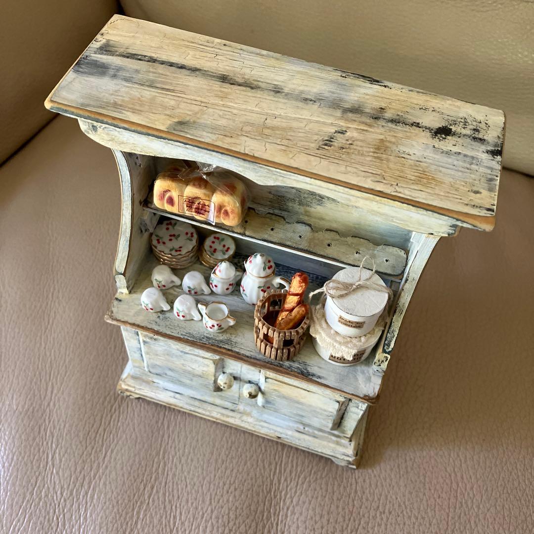 【専用出品】ドール用家具 食器棚