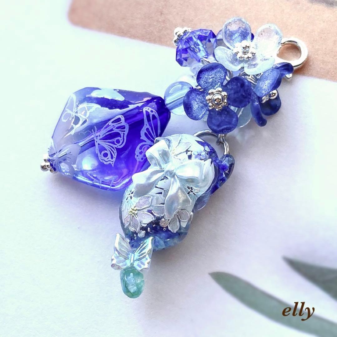【ゼロ様】1610.天然石　琉球ガラス　光る雪　じゃれ猫　レジン　チャーム