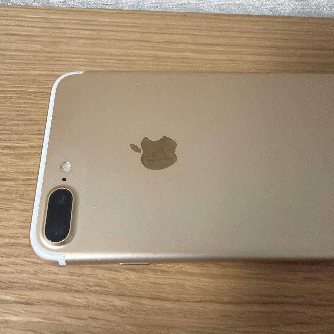美品 Apple iPhone7 Plus A1785 MN6H2 ゴールド