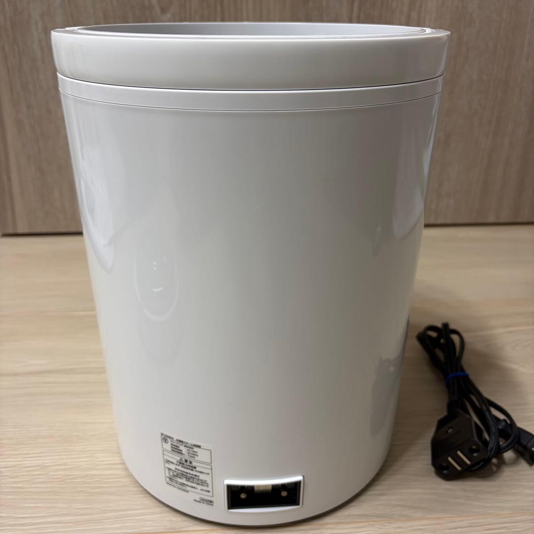 【美品】スリーアップ 多機能スチーム加湿器 3L 17畳 スチームポット 白