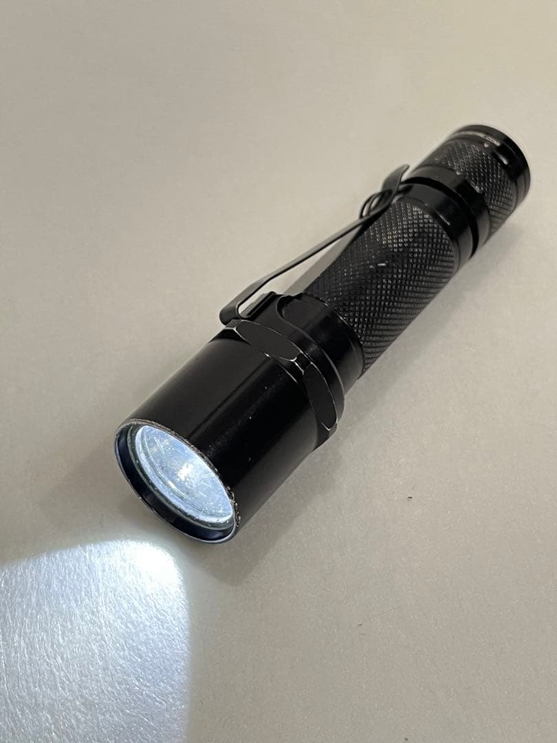 SUREFIRE D2 DEFENDER BK シュアファイア　フラッシュライト