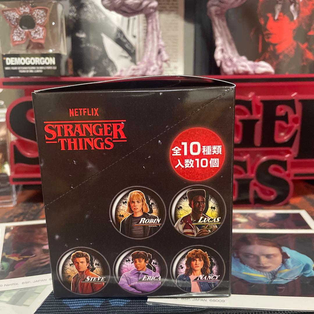 STRANGER THINGS グリッター缶バッジコレクションコンプリートBOX