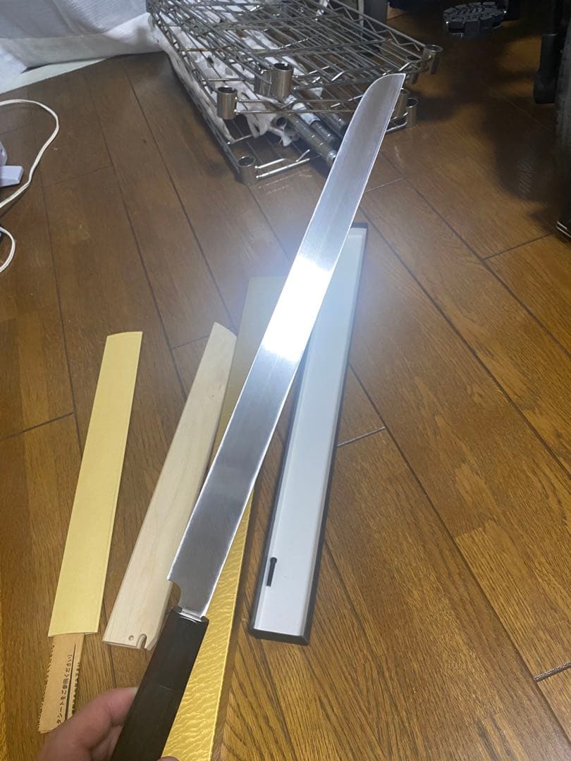 池田辰男 堺正行作 白二鋼 先丸　本焼包丁　刃渡り尺一　箱　鞘付き　波紋あり