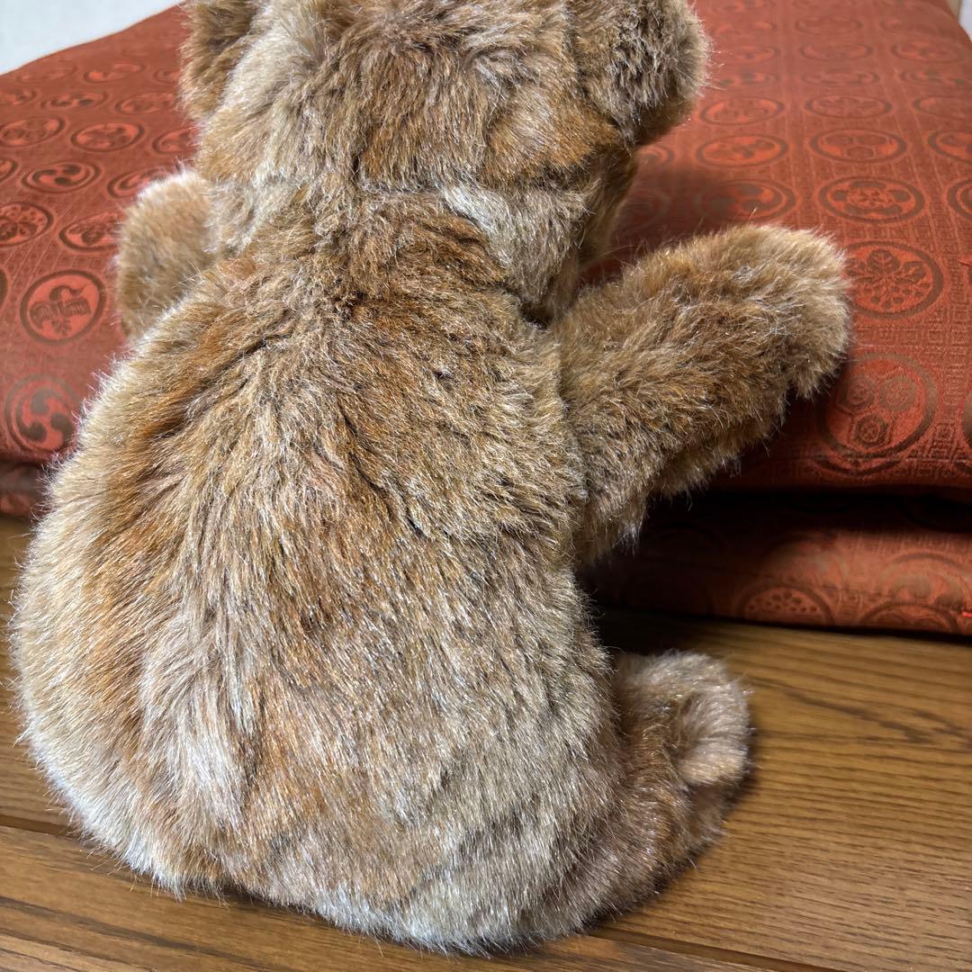 もはやアンティークになったSteiff のテディベア