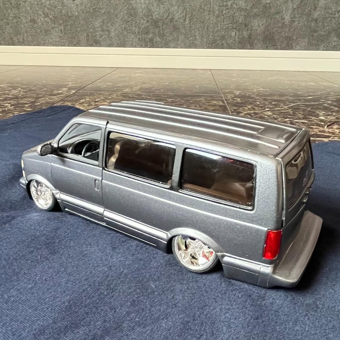 2001 CHEVROLET ASTRO　シボレー　アストロ　フレーム着地　改造