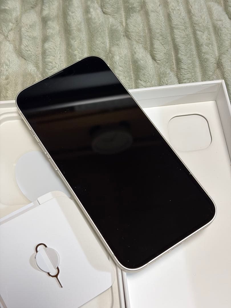 FAJR様　iPhone13 256GB スターライト