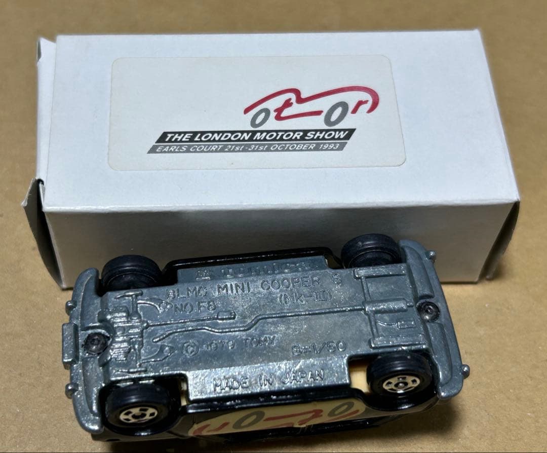 トミカ ミニクーパー トラフィック ロンドンモーターショー 黒