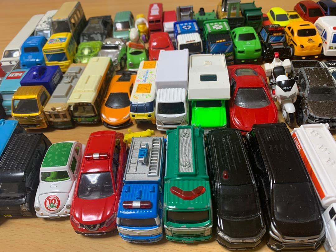 スーパーオートトミカビル　ミニカー70台セット
