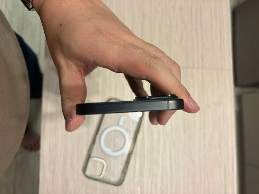 iPhone 15 Plus 256GB ブラック　美品