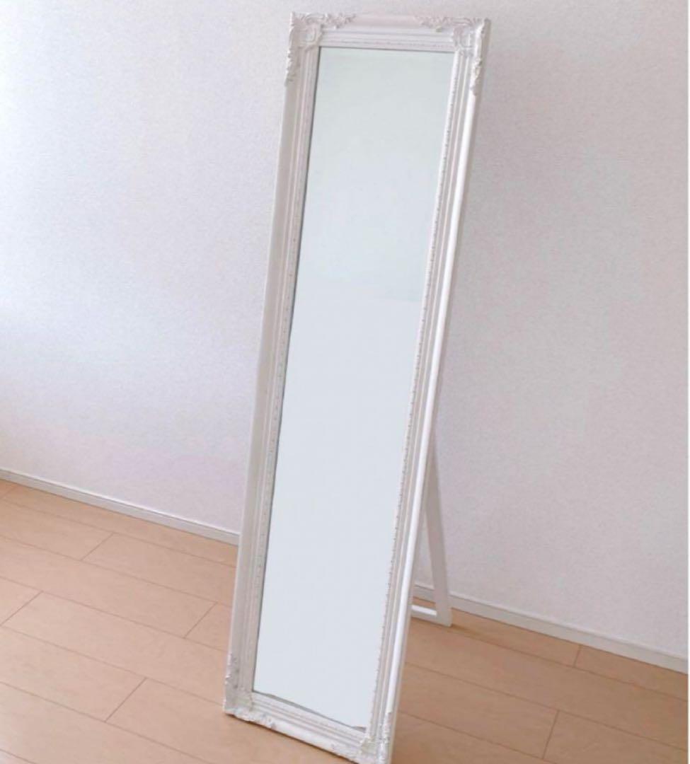 も*か様 アンティーク　シャビーシック　装飾的なホワイトスタンドミラーお正月だけ