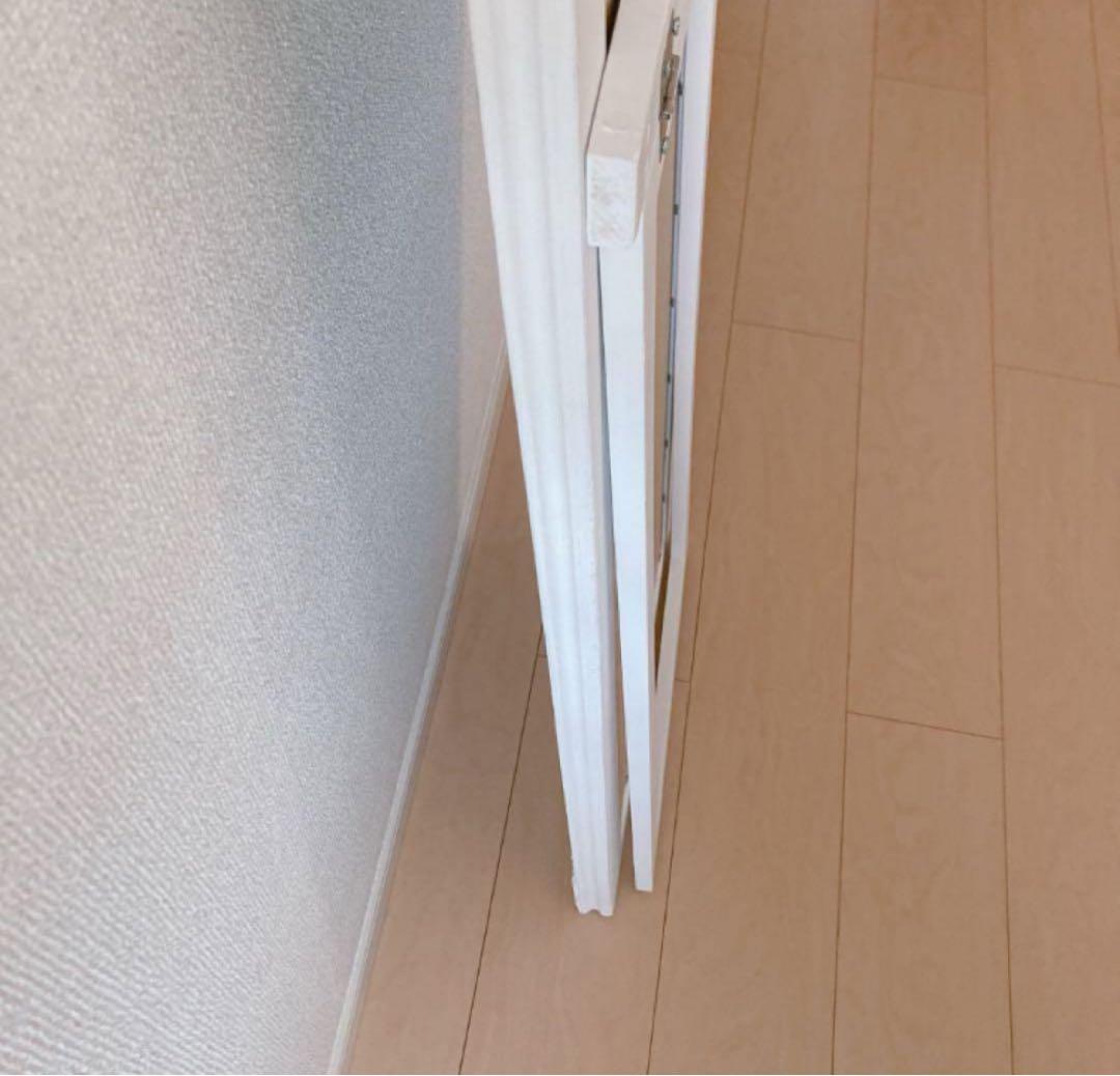 も*か様 アンティーク　シャビーシック　装飾的なホワイトスタンドミラーお正月だけ