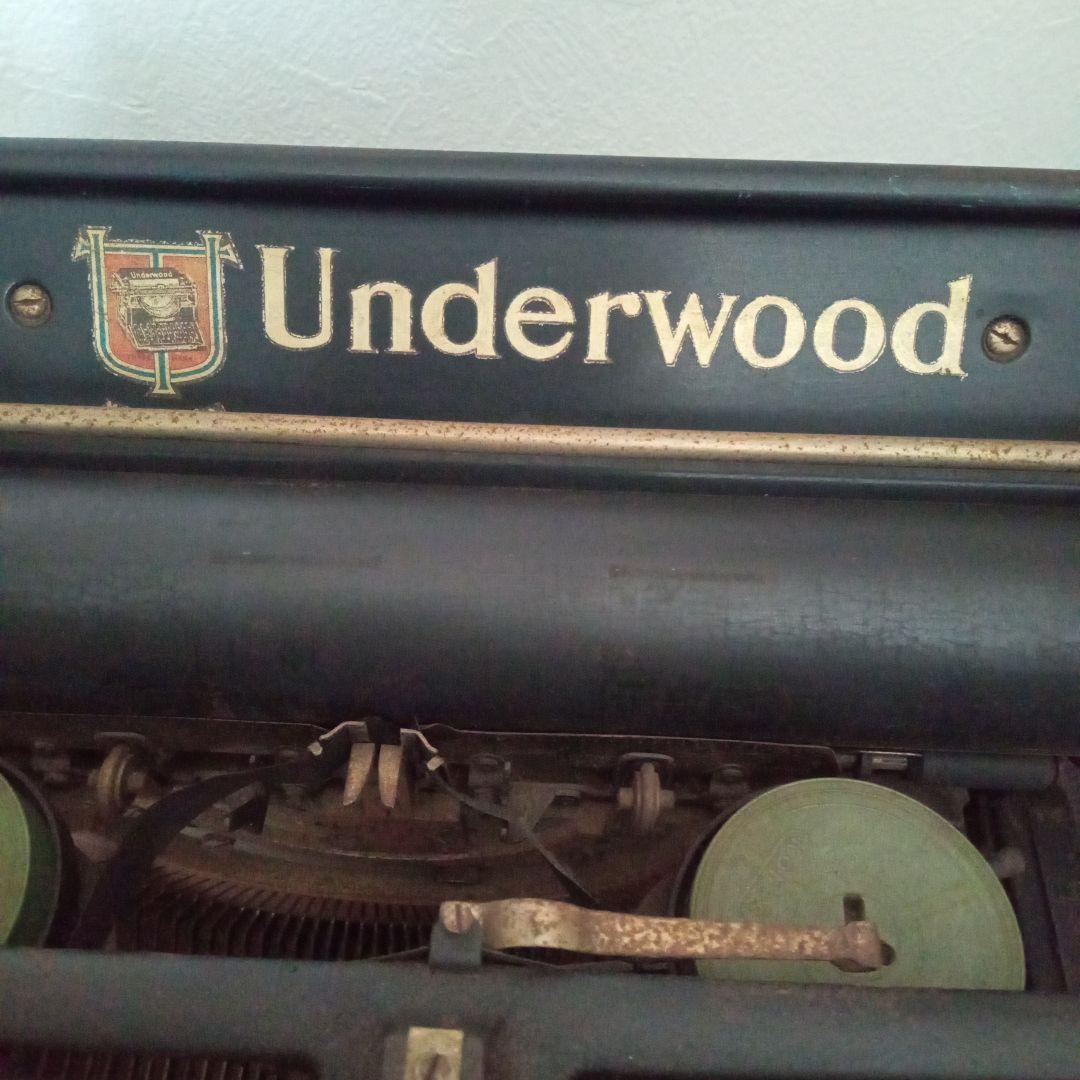 Underwood タイプライター
