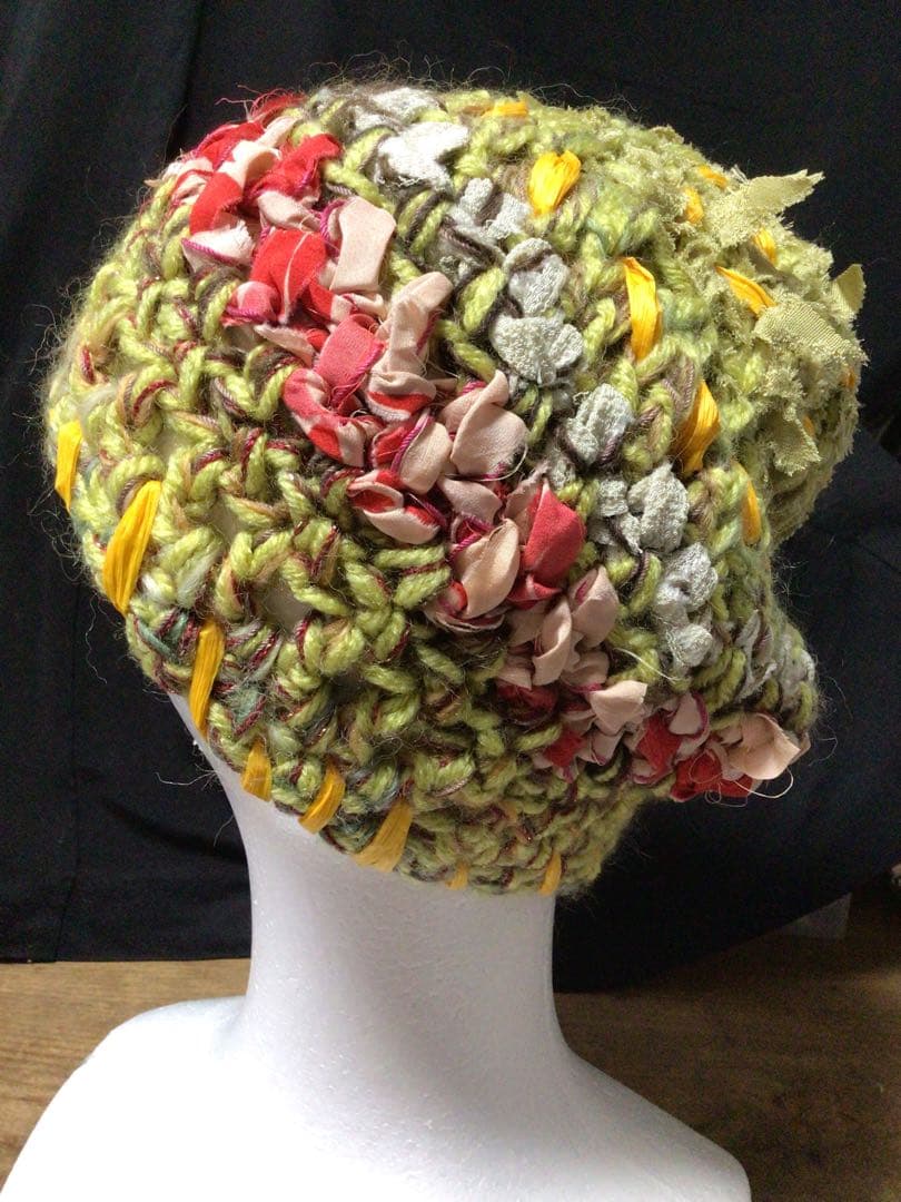 手作りニット帽　❣️高級シルク縮緬リボン　ハンドメイド ビーニー　鶯色