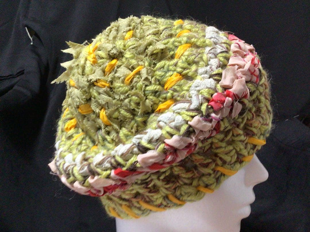 手作りニット帽　❣️高級シルク縮緬リボン　ハンドメイド ビーニー　鶯色