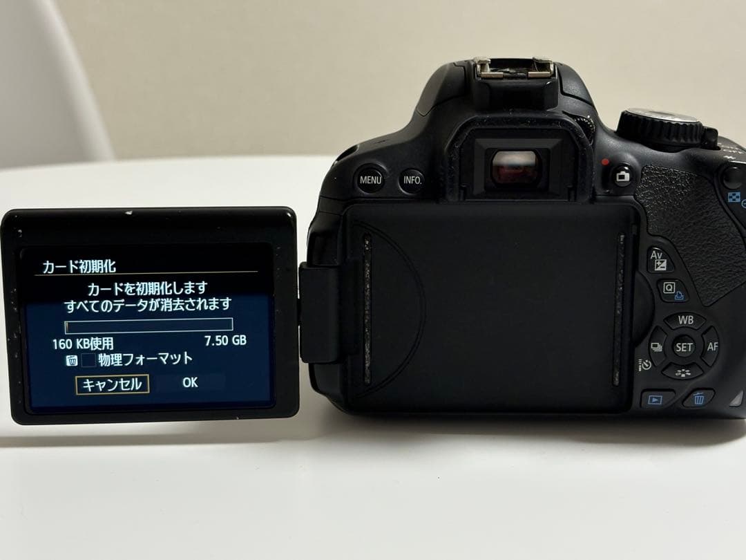 Canon EOS Kiss X6i レンズキット 一眼レフ カメラ