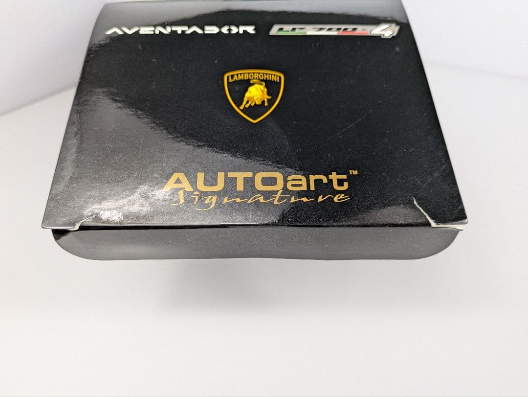 1/18 ミニカー オートアート ランボルギーニ アヴェンタドール LP700