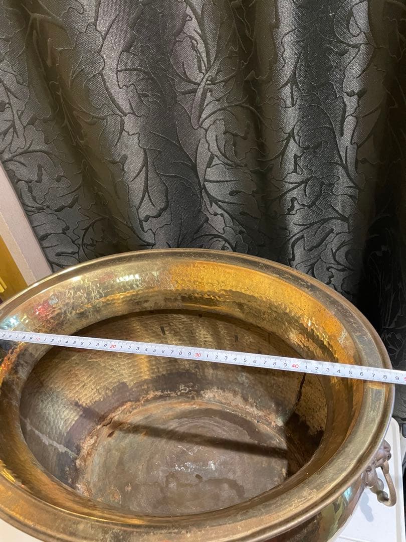 値引き！ゴールド色　獅子取っ手　脚つきプランター 金色プランター