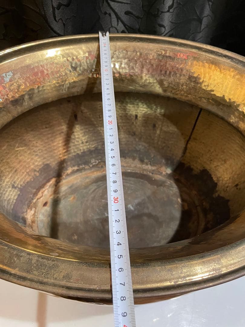 値引き！ゴールド色　獅子取っ手　脚つきプランター 金色プランター