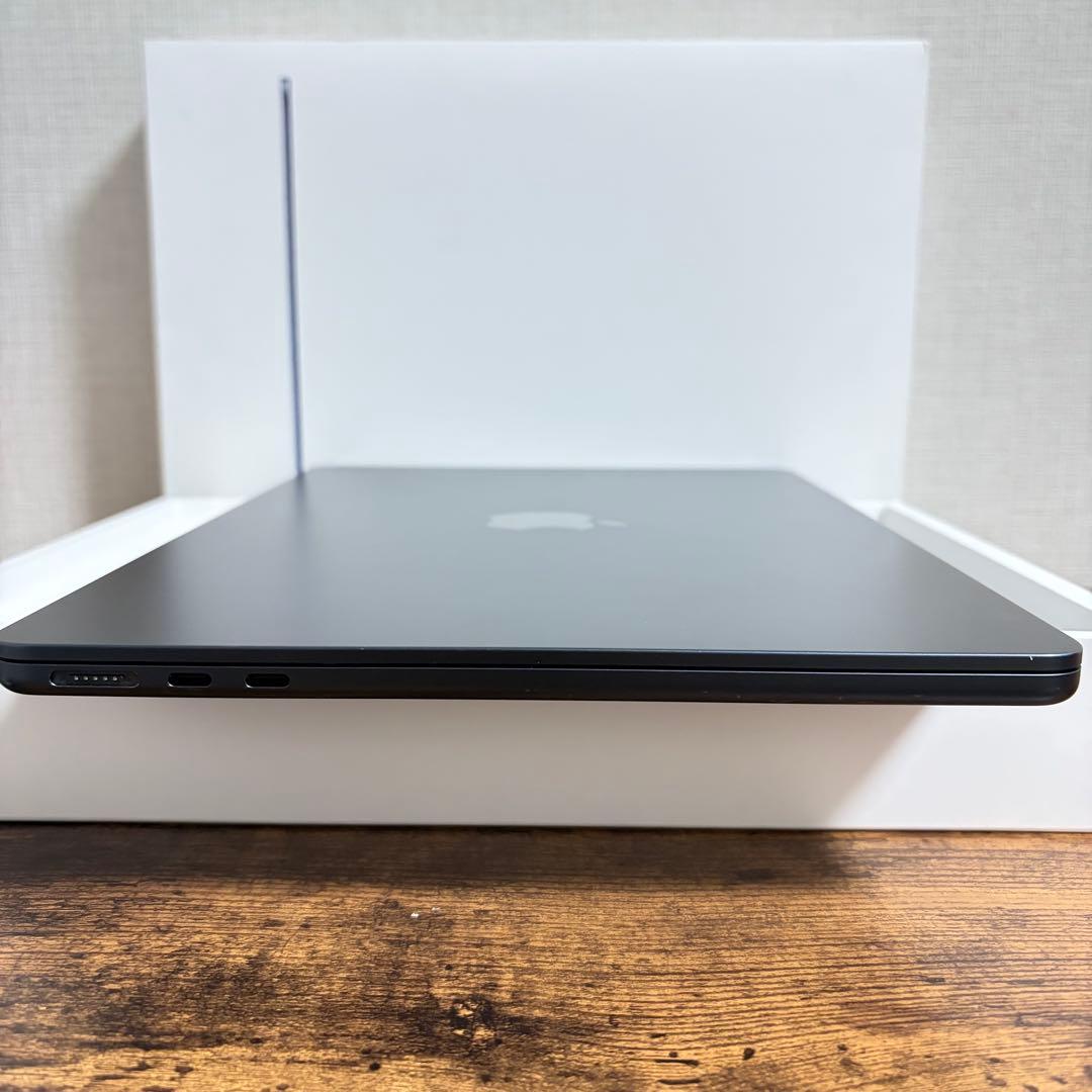 MacBook Air 13インチ M4 メモリ16GB SSD256GB