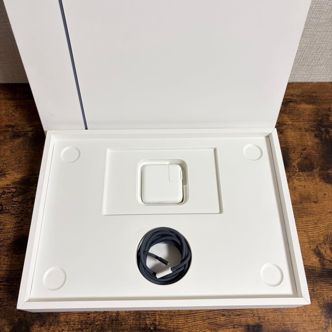 MacBook Air 13インチ M4 メモリ16GB SSD256GB