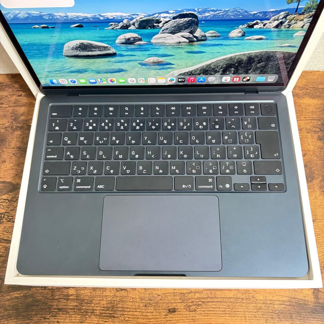 MacBook Air 13インチ M4 メモリ16GB SSD256GB