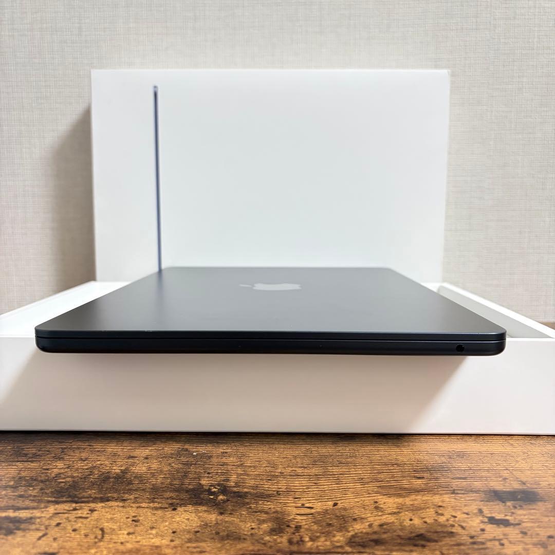 MacBook Air 13インチ M4 メモリ16GB SSD256GB