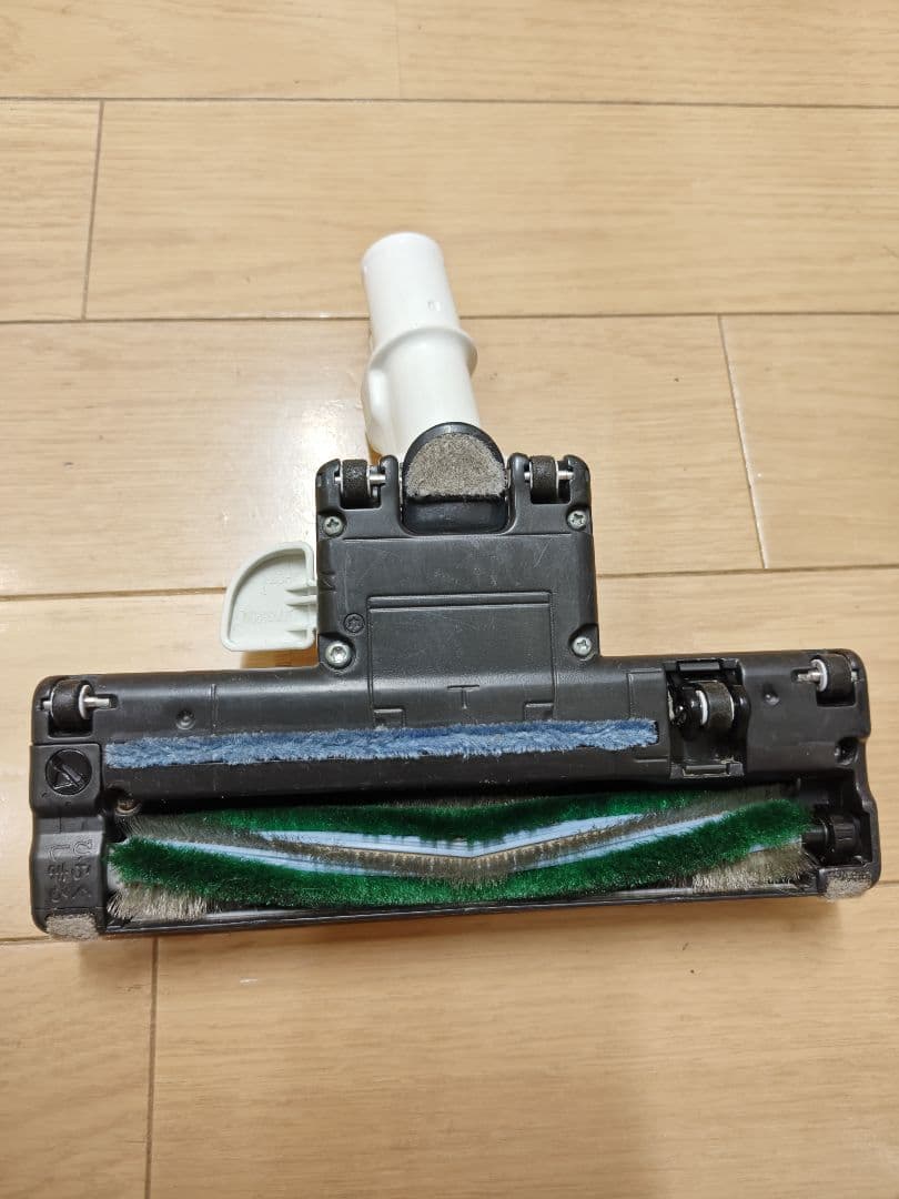 パナソニック紙パック式クリーナー小型軽量　MC-JP810G(W)　中古美品