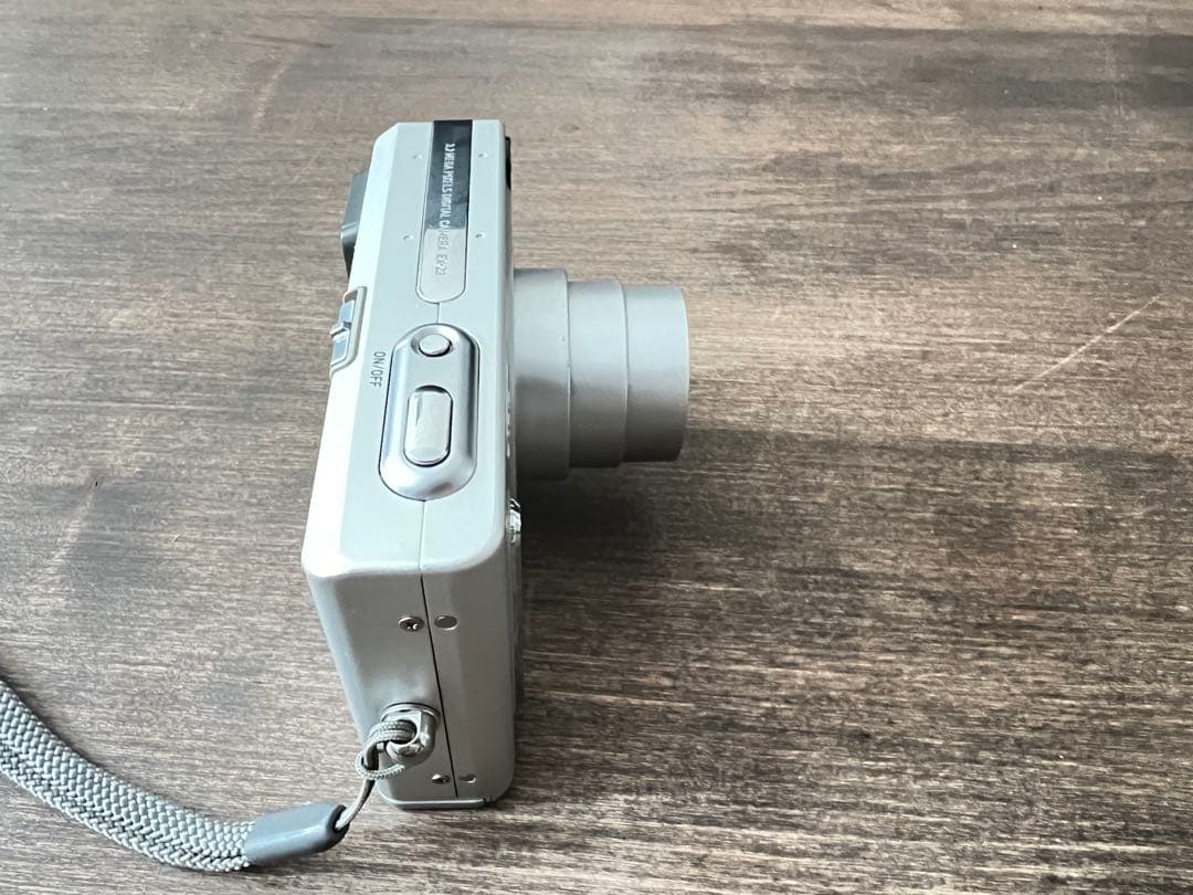 CASIO EXILIM EX-Z3コンパクトデジタルカメラ シルバー