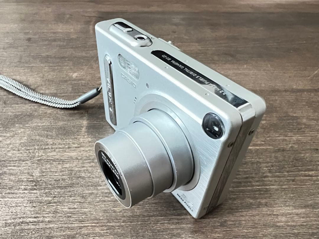 CASIO EXILIM EX-Z3コンパクトデジタルカメラ シルバー