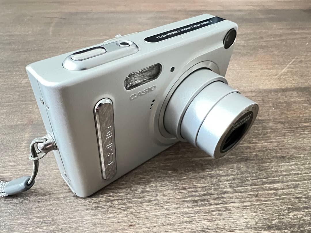 CASIO EXILIM EX-Z3コンパクトデジタルカメラ シルバー