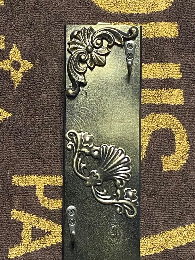 ゴシック調 アンティーク風♦️コンパクト ハンガーフック 黒＆金♦️未使用♦️送料込