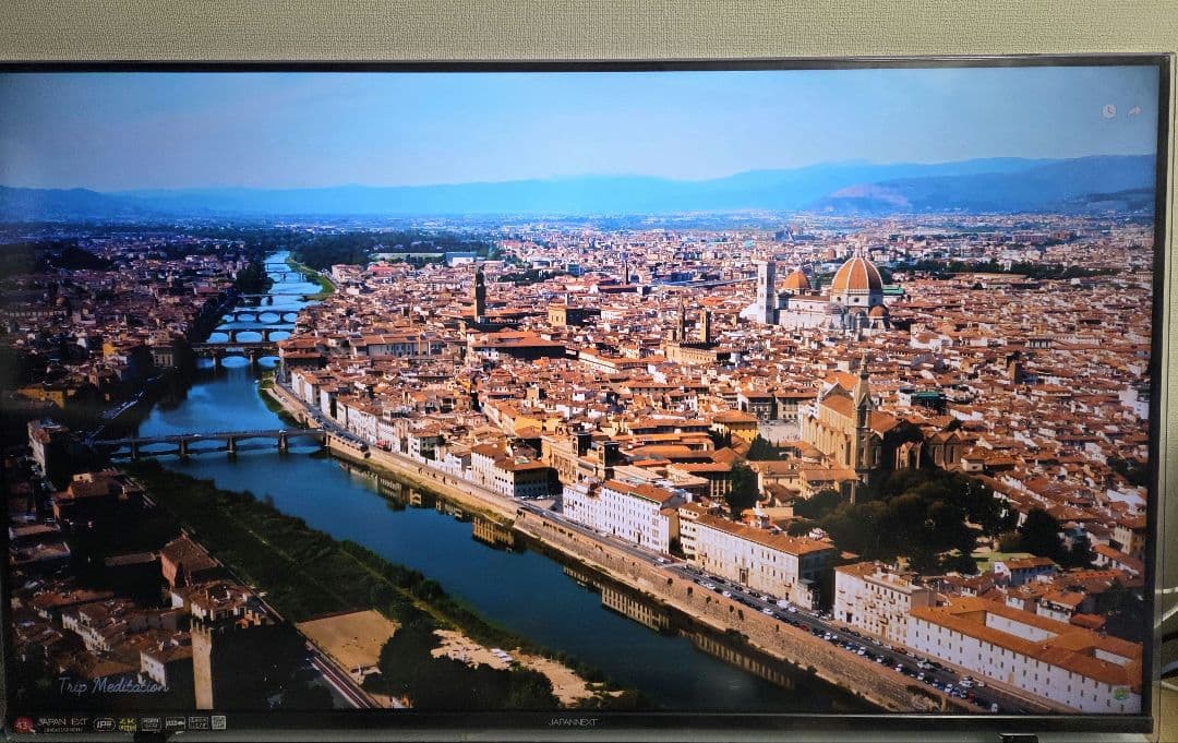 43インチ 4K IPSディスプレイ