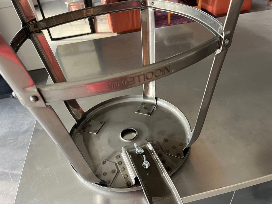 ニコルチェア 2脚 フランス インダストリアル コンランショップ取扱