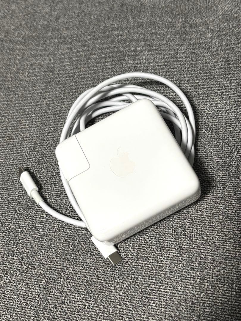 【美品】MacBook Pro13 2019i5 8GB 256GB充放電78回