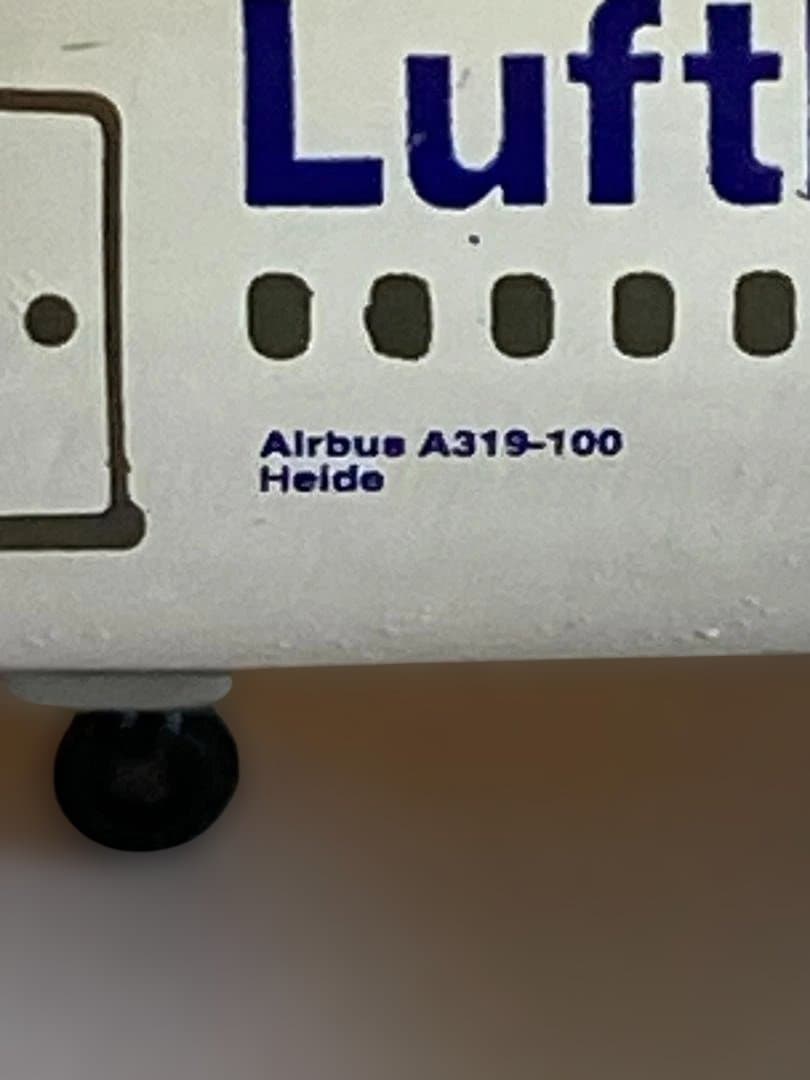 【超希少】ヘルパ 1/500 ルフトハンザ A319（製造時エラープリント）