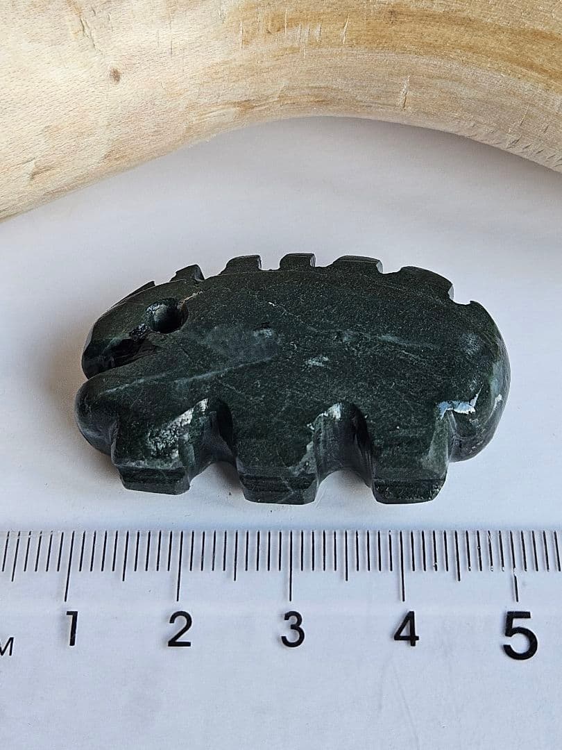 獣型は今年強くなる　　　　異形　獣翡翠勾玉
