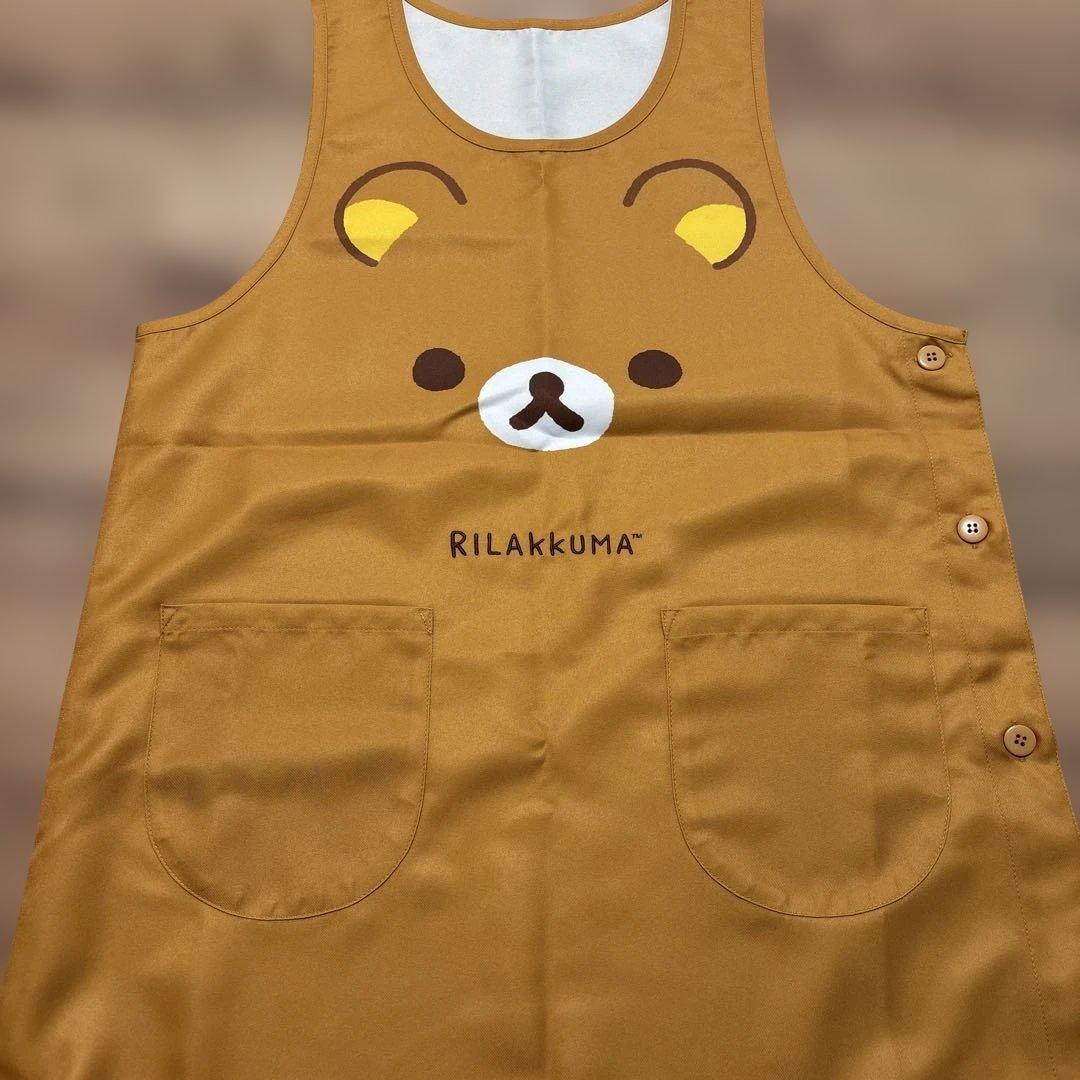 保育士　エプロン　サンリオ大集合　１１枚セット