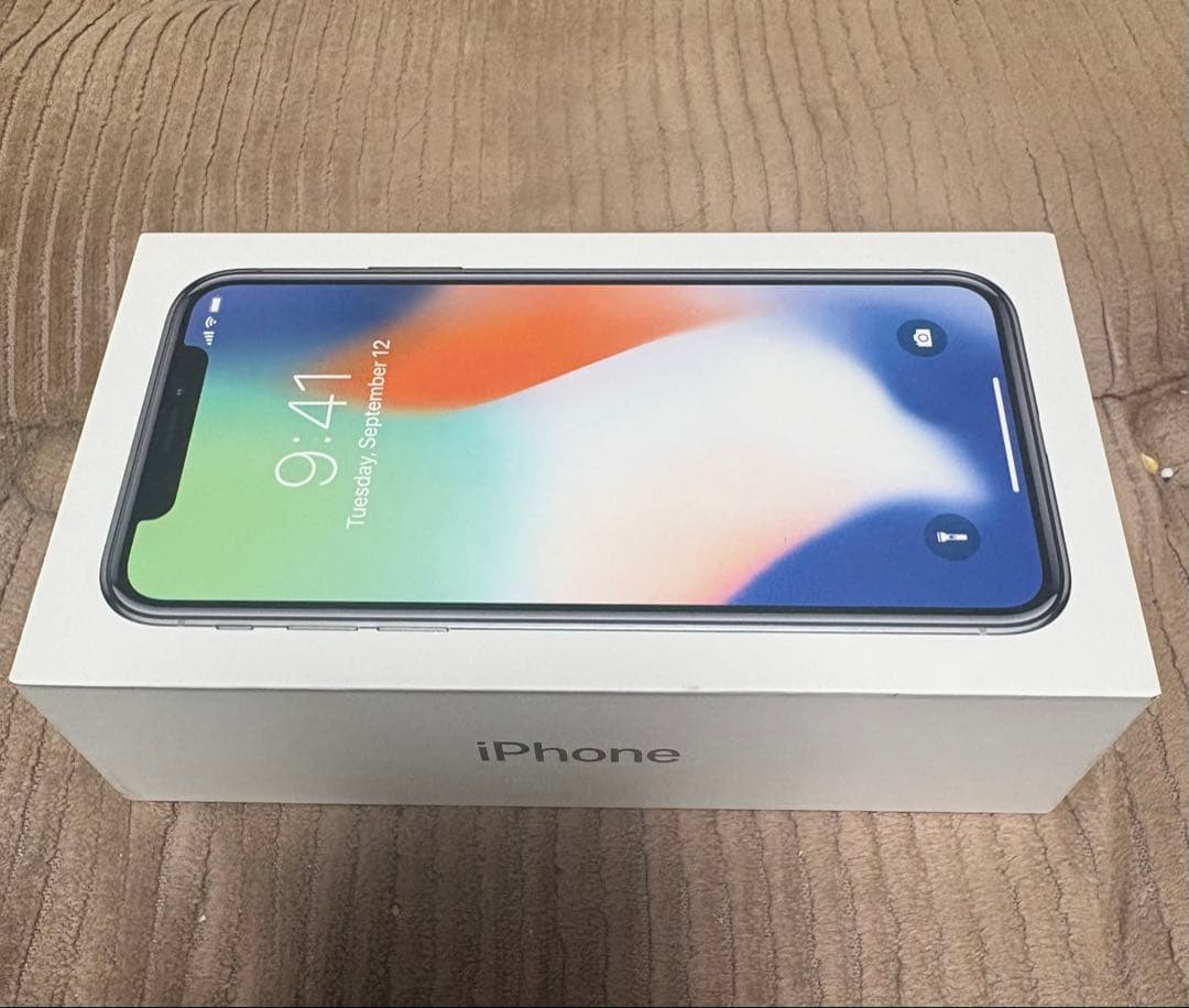 【外観美品/フィルム付】iPhone X シルバー ジャンク 箱付 リンゴループ