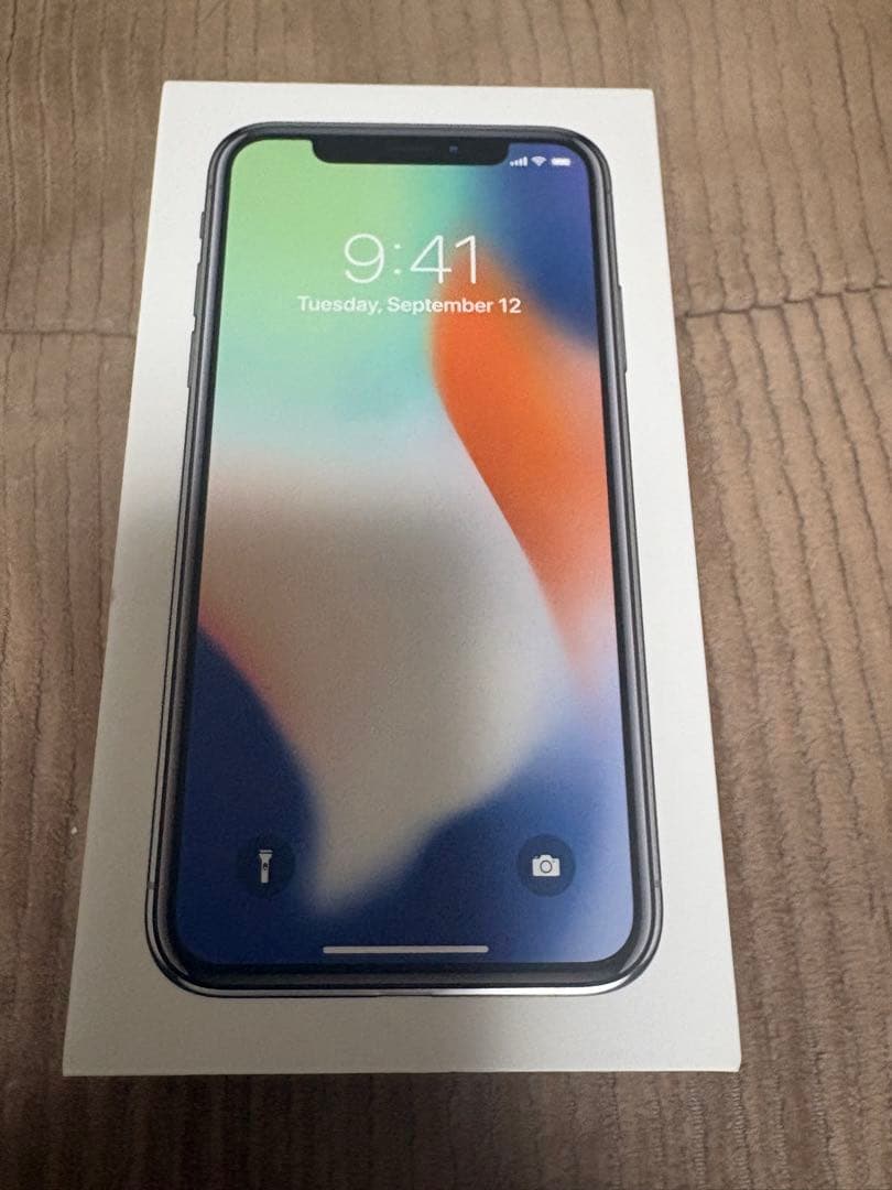 【外観美品/フィルム付】iPhone X シルバー ジャンク 箱付 リンゴループ