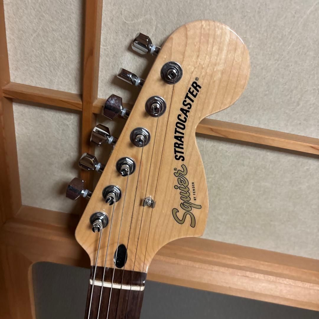 Squier モデル名 AFF STRAT LRL WPG 3TS