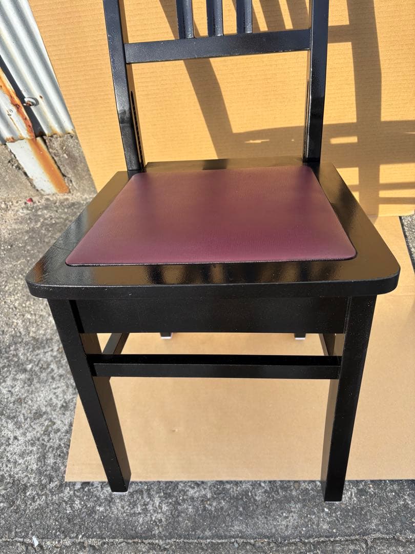 美品　背もたれ付ピアノ椅子　足部フェルト付き　ワインレッド座面②