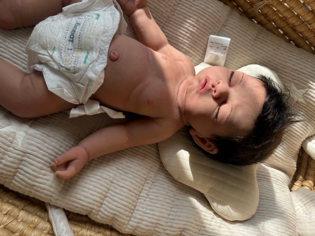 リアルベビー人形 シリコン製 約42センチ