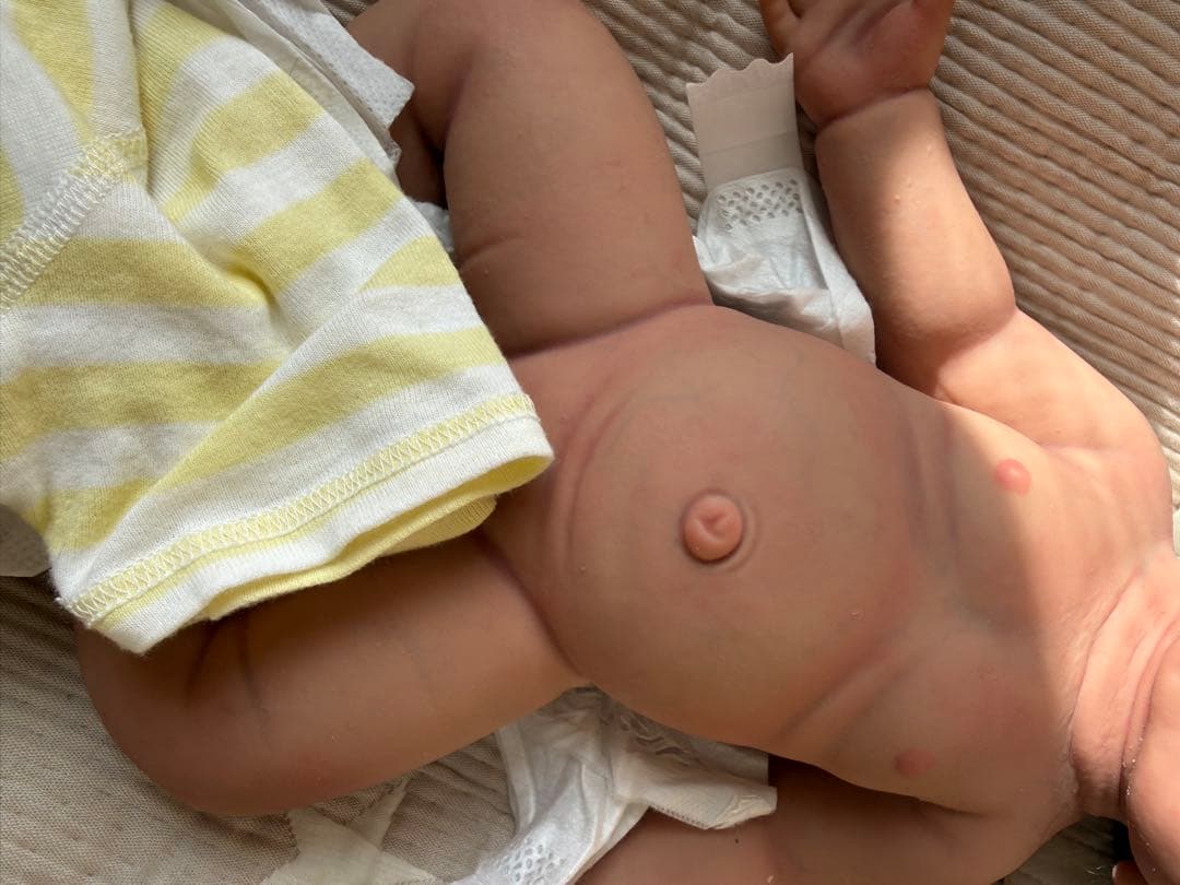 リアルベビー人形 シリコン製 約42センチ