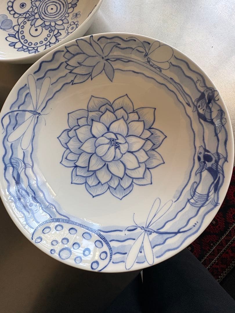 ZARA  青い蓮の花模様の陶器皿　4枚セット