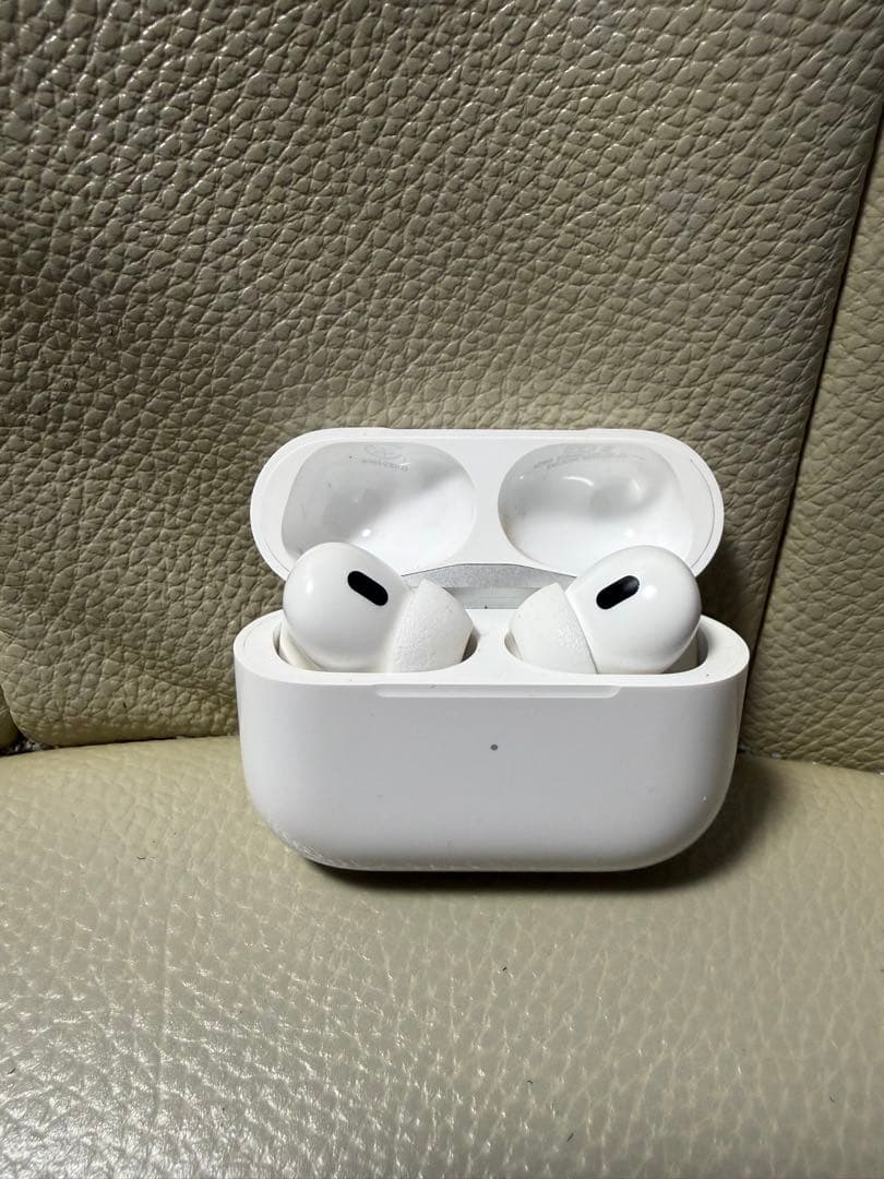 Apple ・AirPods Pro 2・ケース2個付き