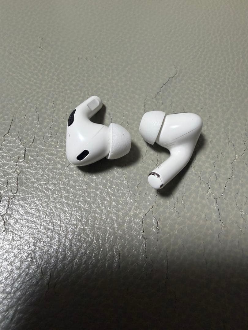 Apple ・AirPods Pro 2・ケース2個付き