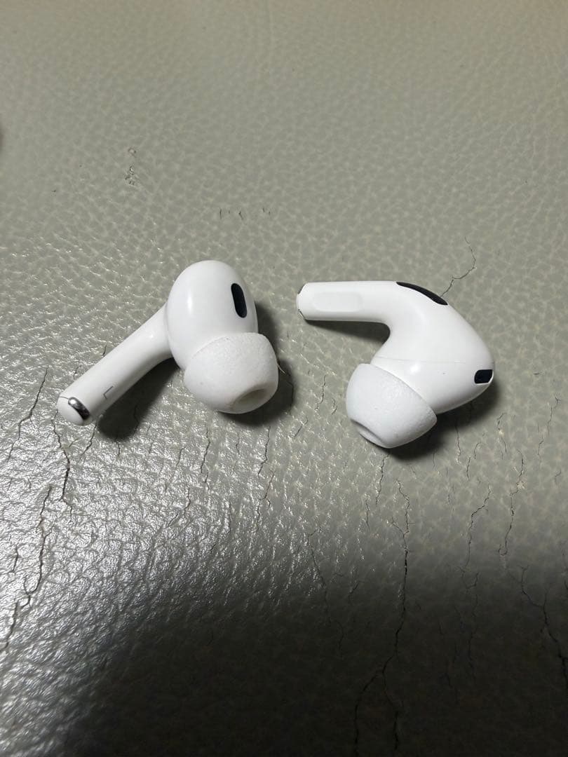 Apple ・AirPods Pro 2・ケース2個付き