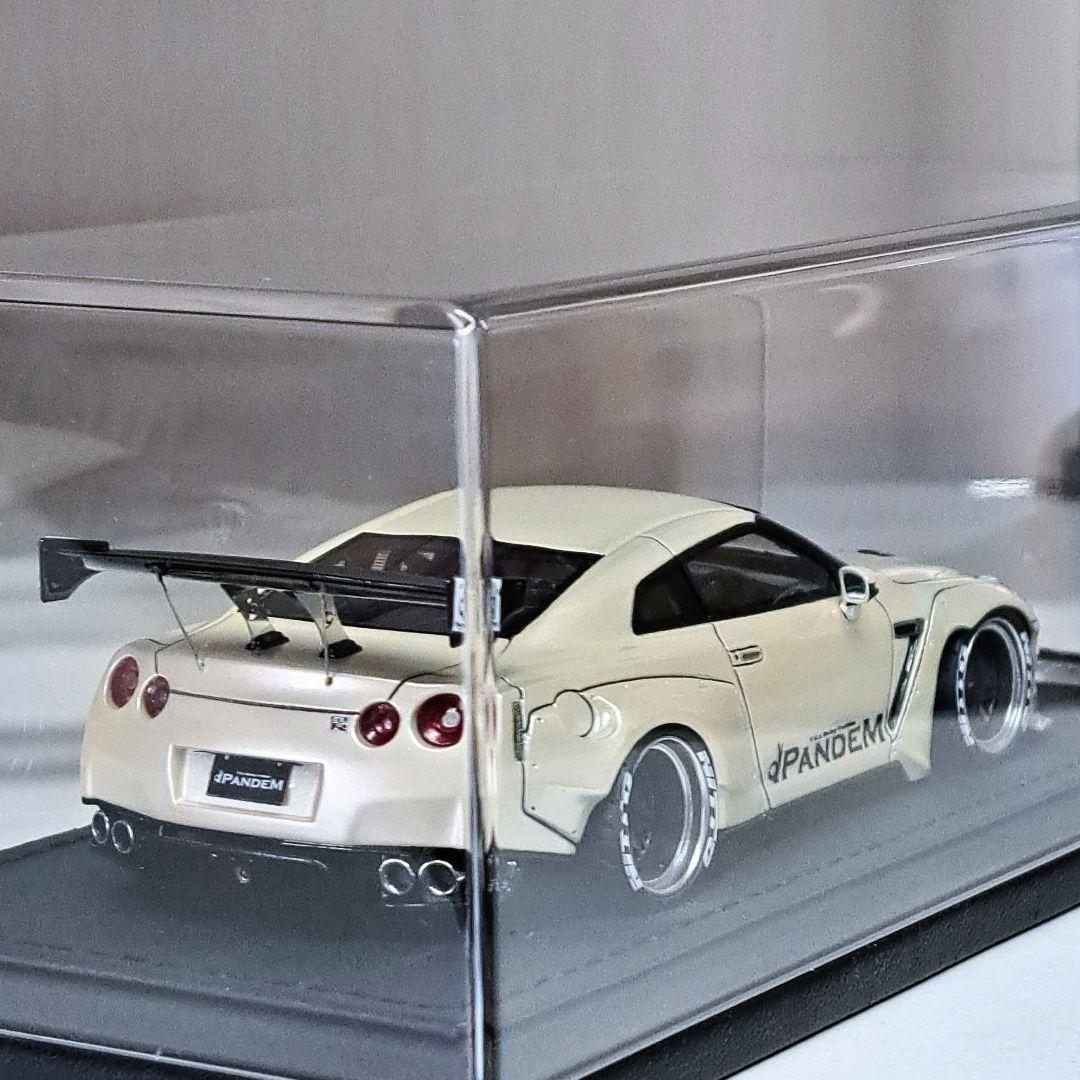 イグニッションモデル 1/43 PANDEM R35 GT-R パールホワイト